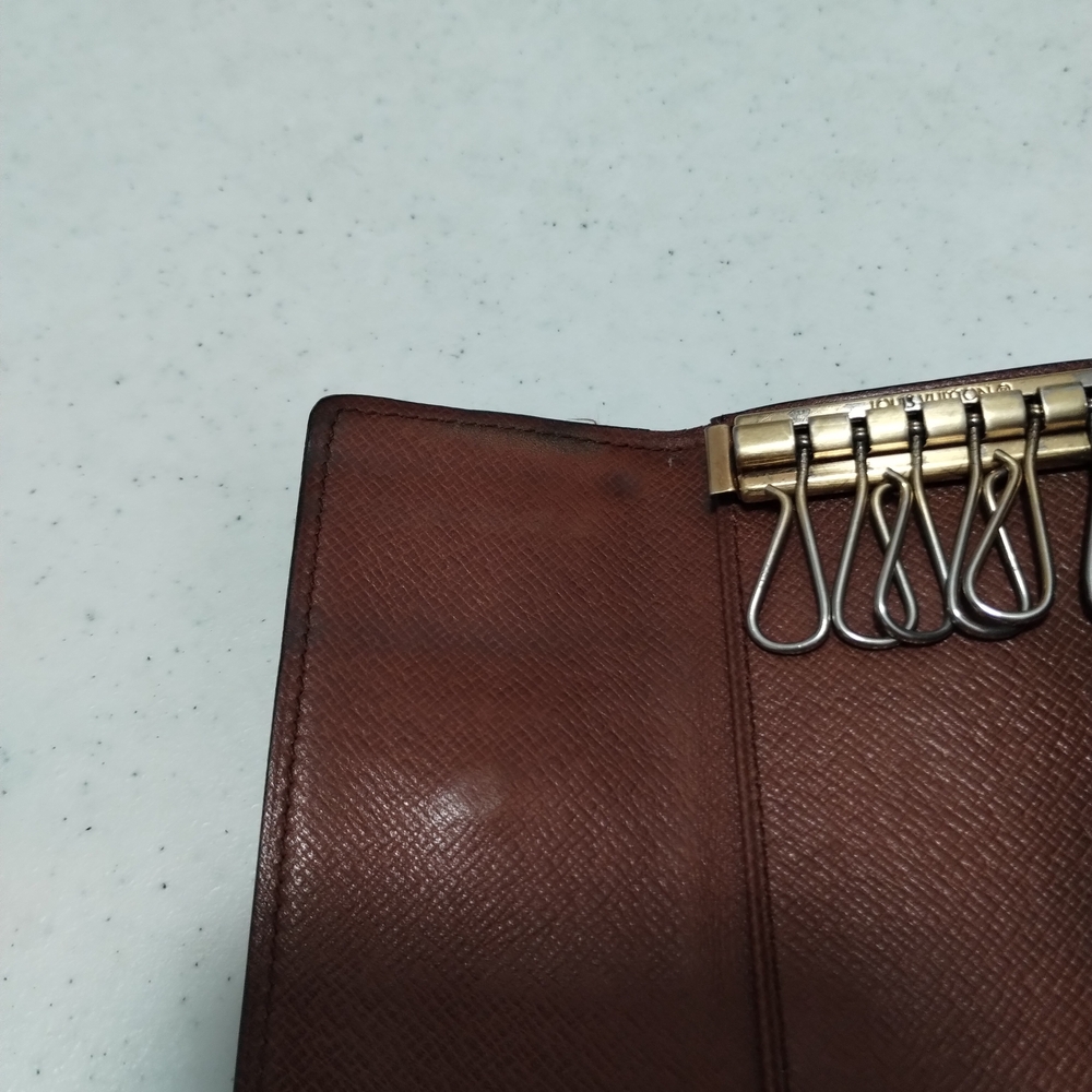 Authentic LV Louis Vuitton Brown Mono Key Holder with All Keys and COA - Picture 10 of 14